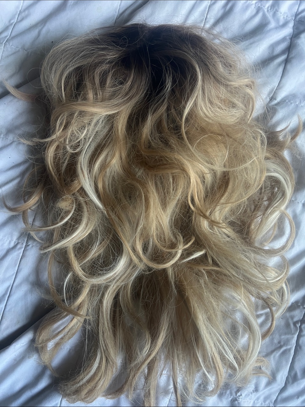 BLONDE OMBRE WOMEN’S WAVY WIG - Picture 5 of 6